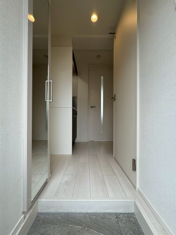 玄関　別号室イメージの為、現状を優先致します。