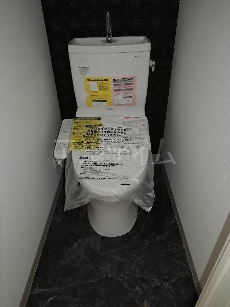 トイレ　※別のお部屋の写真です