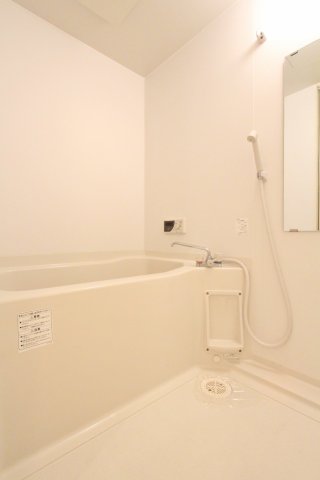 バス・シャワールーム　参考写真（同物件別部屋）