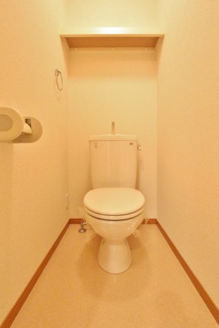 トイレ　参考写真（同物件別部屋）