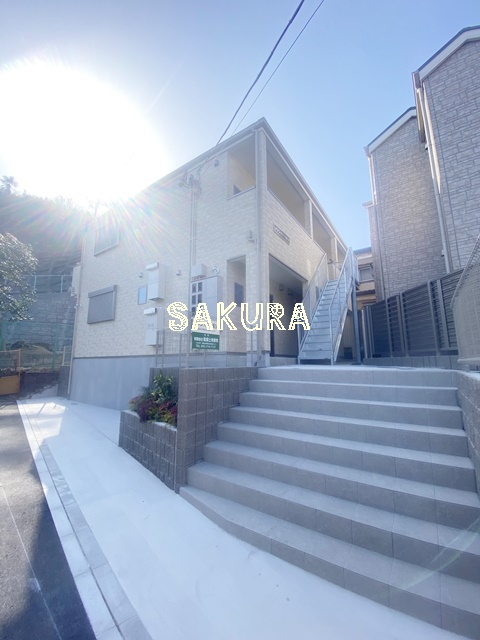 エントランス　お洒落な建物デザイン♪