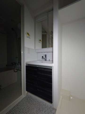 洗面設備　別部屋同タイプ部屋の参考写真となります。