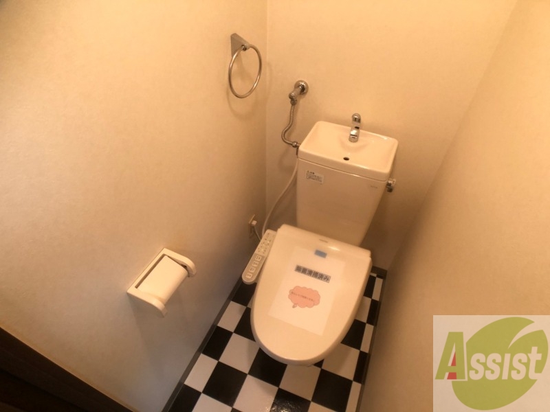 トイレ　トイレです。ウォシュレット付を探している方、おすすめです。