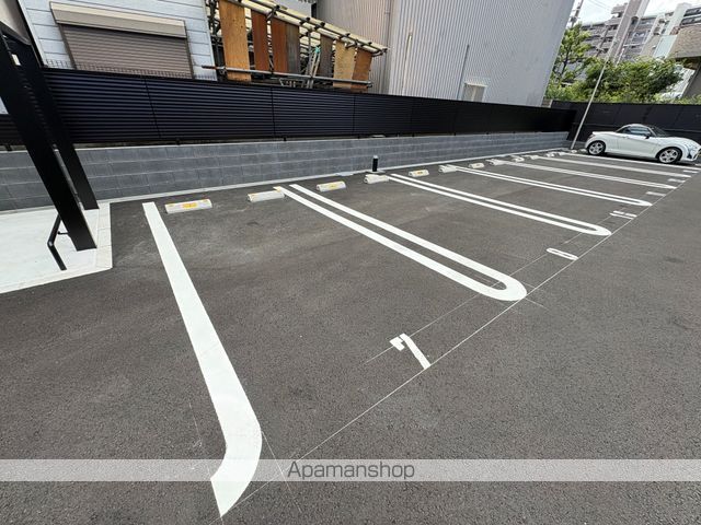 駐車場　駐車場