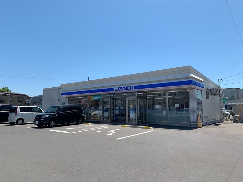 コンビニ　ローソン 青森妙見三丁目店（コンビニ）まで196m