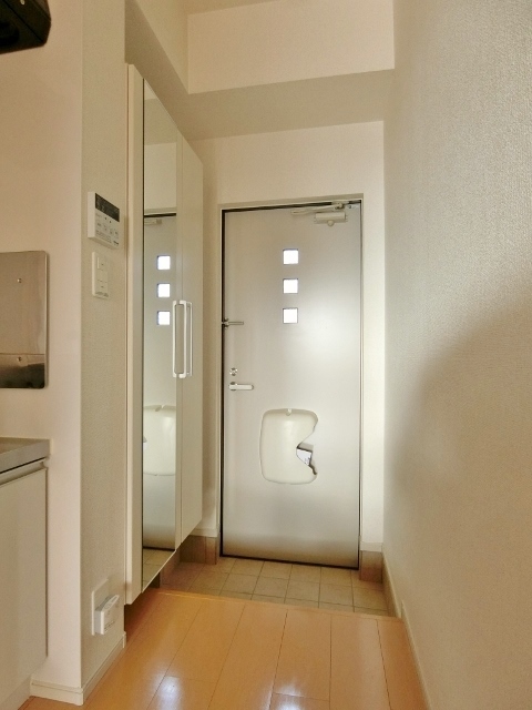 玄関　図面と現状に相違がある場合には現状を優先