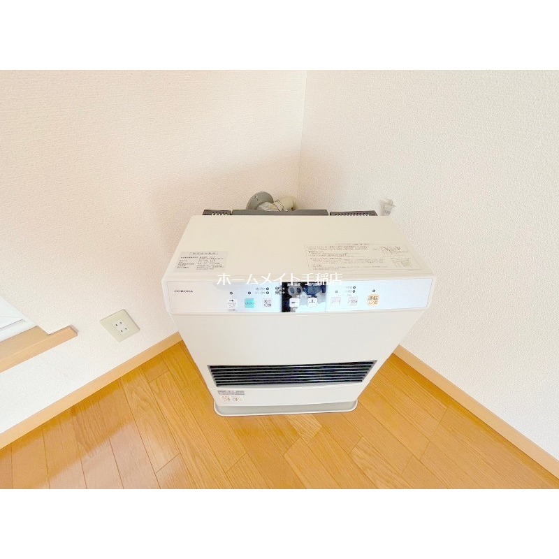 その他設備　灯油ストーブ付きです！