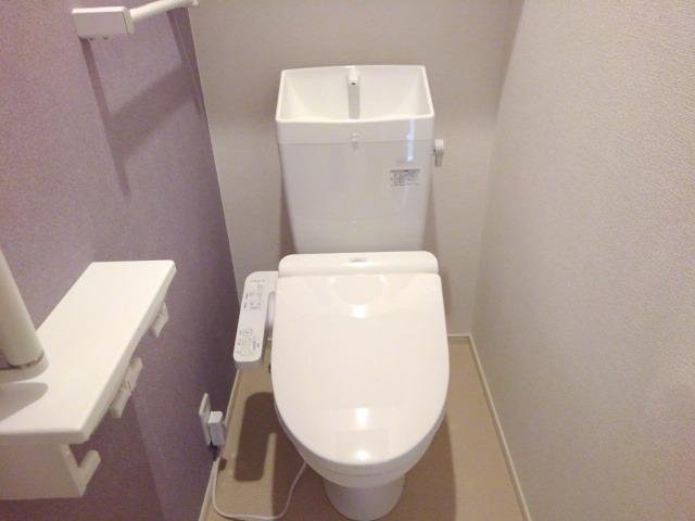 トイレ　清潔感のあるトイレです