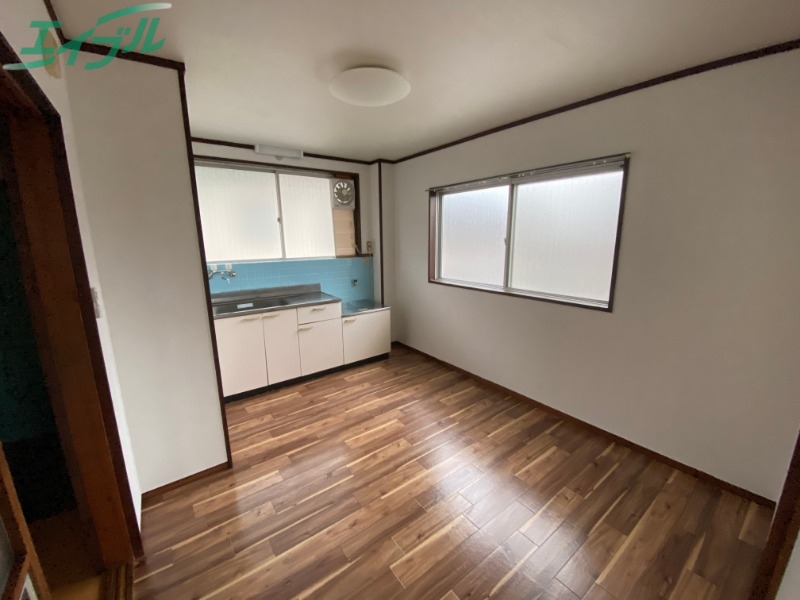 居室・リビング　別部屋参考写真です