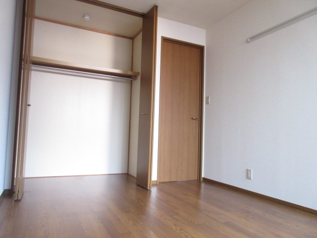 収納　大きな収納で荷物もすっきり片付きます。