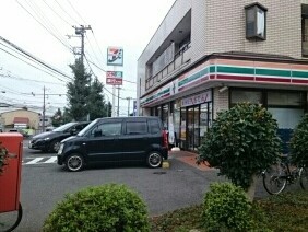 コンビニ　セブンイレブン（コンビニ）まで70m