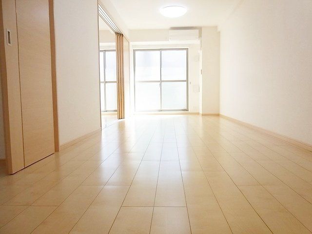 その他部屋・スペース　★大きな収納の付いた洋室★