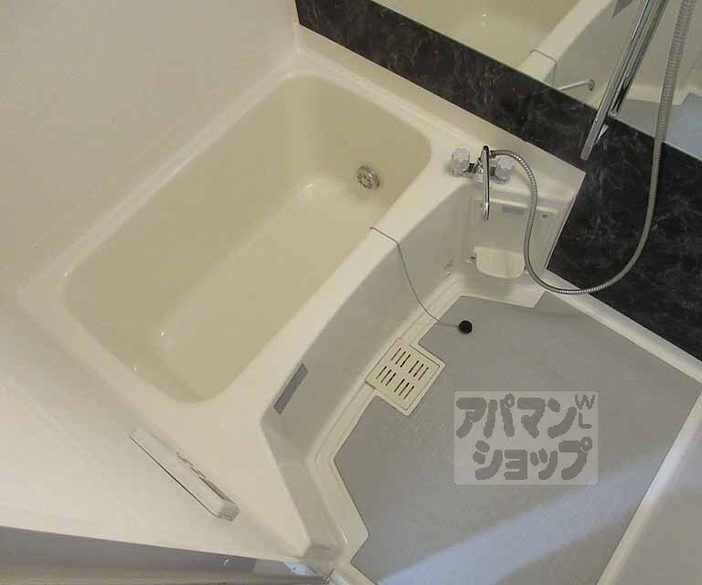 バス・シャワールーム　ゆったりバスルーム！