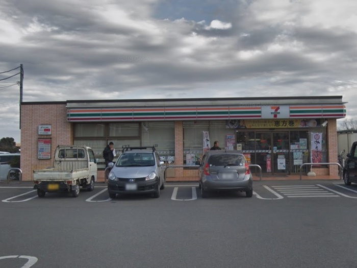 コンビニ　あきる野伊奈店（コンビニ）まで66m