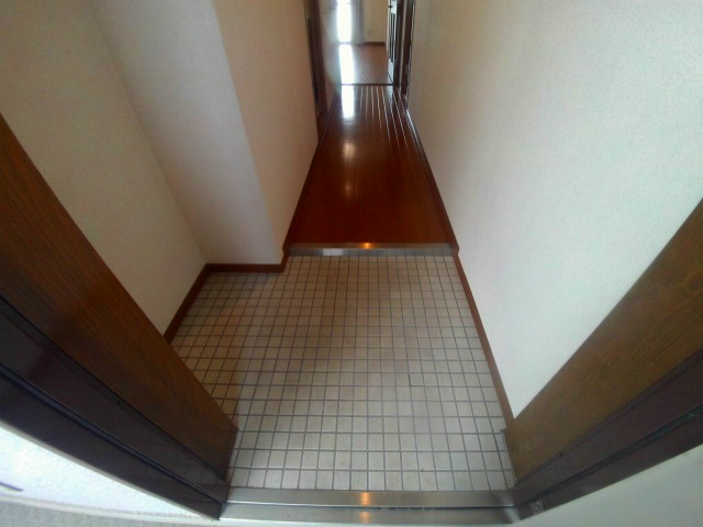 マノワールINOの玄関写真