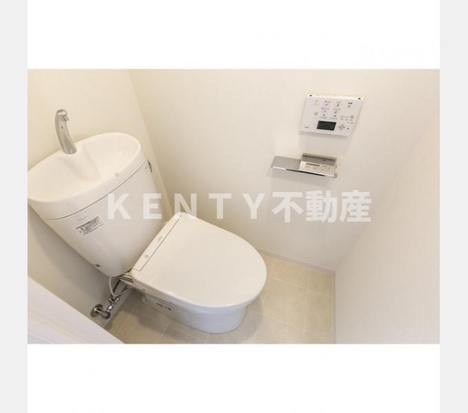 トイレ　落ち着いたトイレです