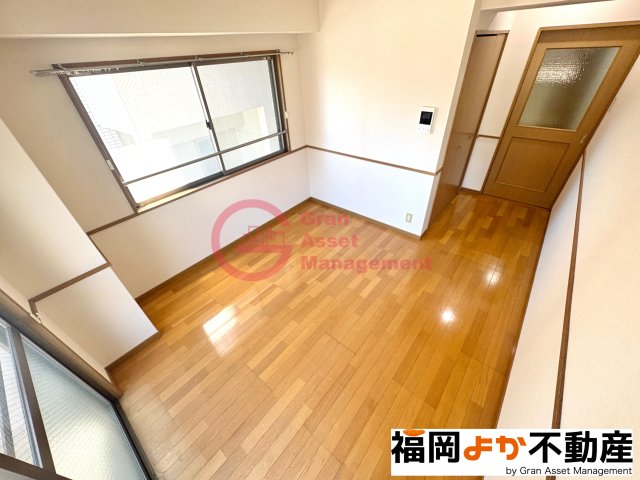 居室・リビング　【福岡よか不動産】こちらのリビングで趣味の時間をお楽しみくだ
