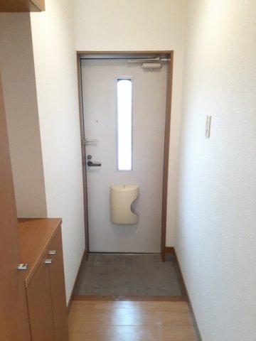 玄関　収納もある玄関です