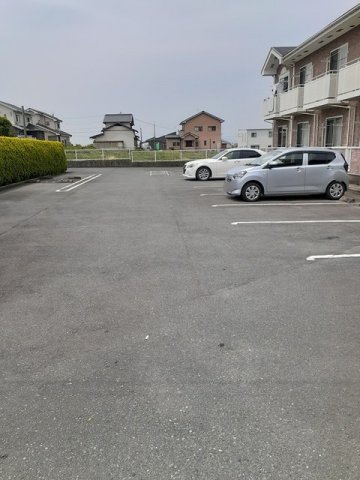 駐車場　駐車スペースもあります