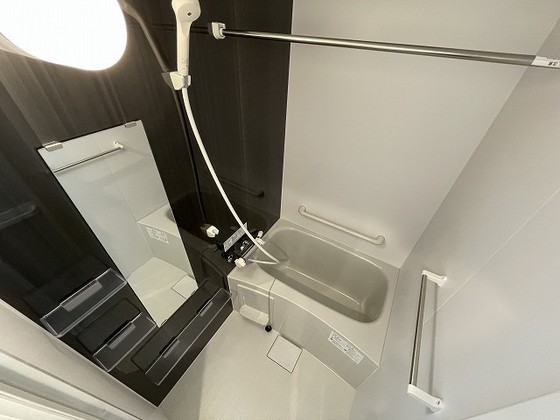 バス・シャワールーム　※別部屋の写真です