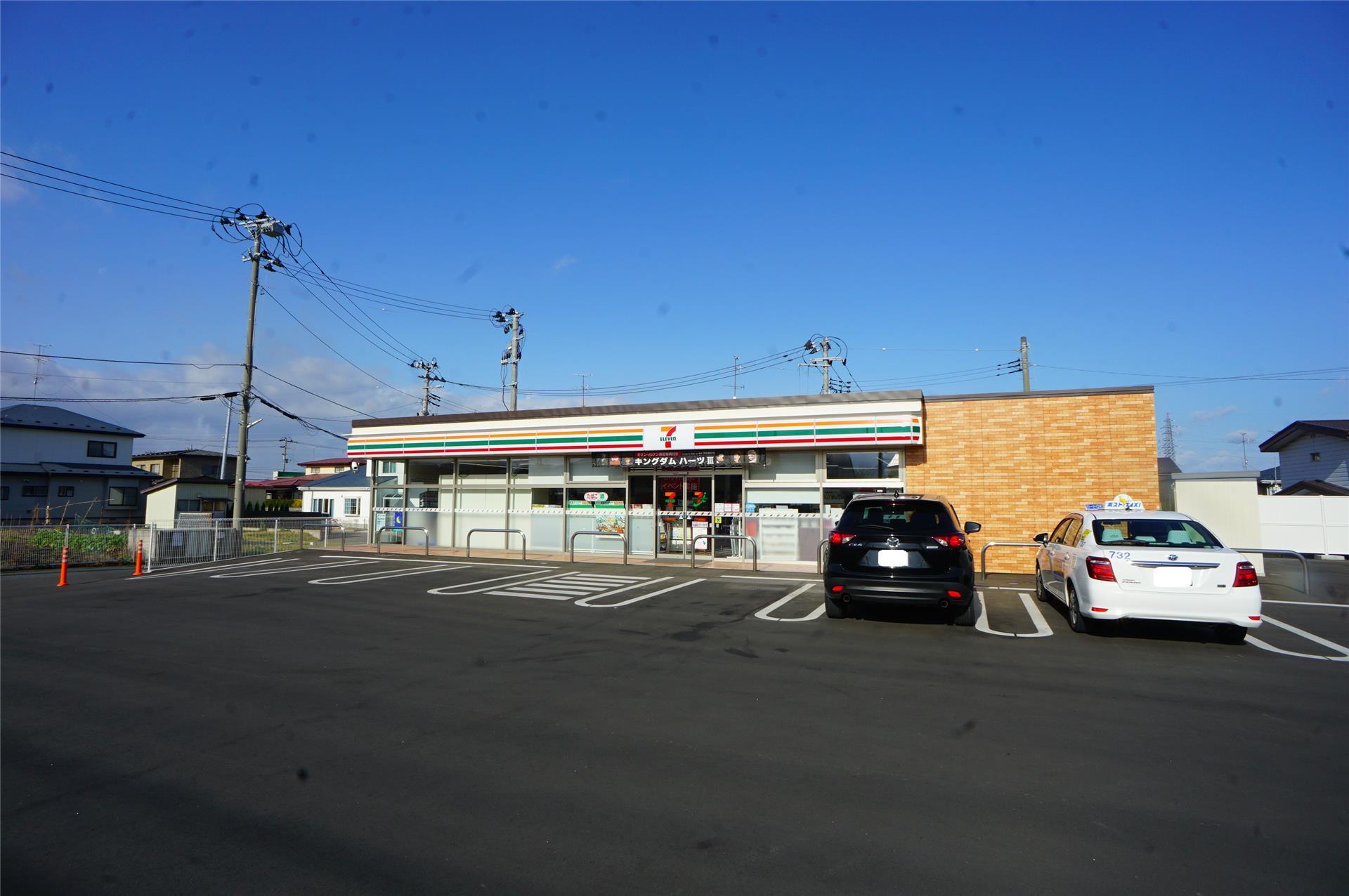 コンビニ　セブンイレブン八戸北高校前店（コンビニ）まで411m