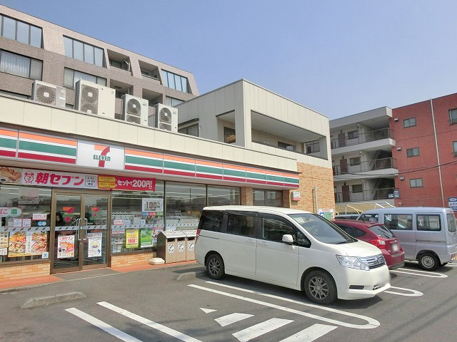 コンビニ　セブンイレブン横浜田奈店（コンビニ）まで593m