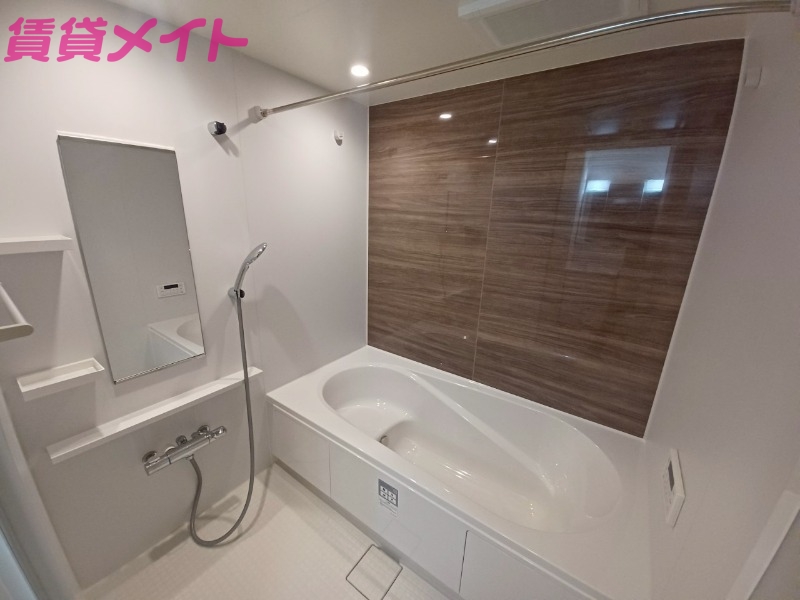 バス・シャワールーム　同型参考写真