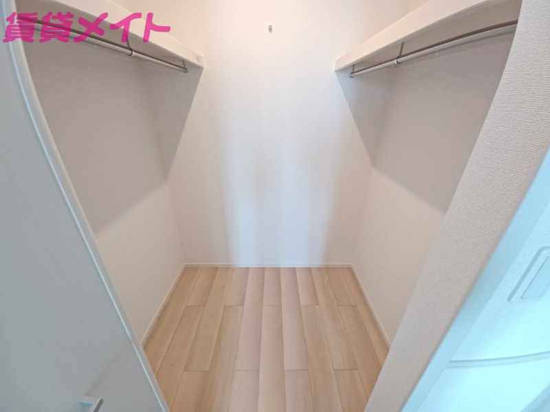 収納　同物件別室反転写真