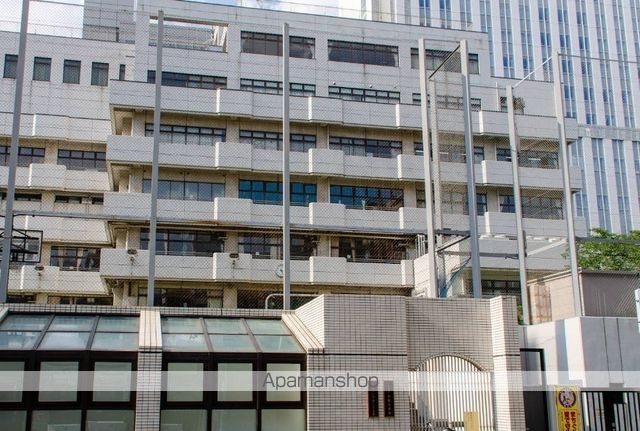 小学校　千代田区立和泉小学校（小学校）まで758m