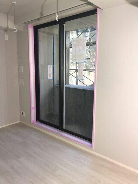 バルコニー　浴室乾燥機完備