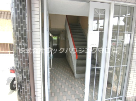 エントランス　【お部屋さがしはラックハウジングにお問合せ下さいませ♪】