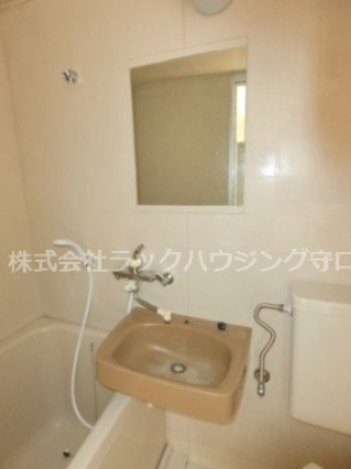 洗面設備　同仕様写真となります。