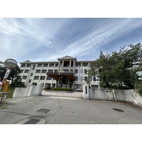 高校・高専　長野県小諸商業高校（高校・高専）まで1187m