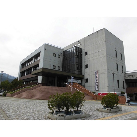 役所　千曲市役所戸倉庁舎（役所）まで1068m
