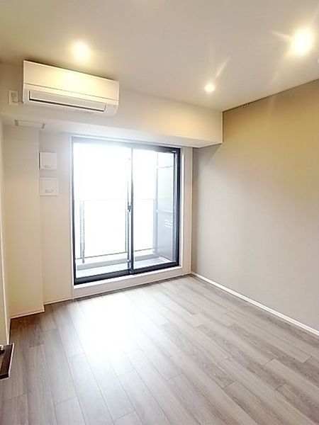 居室・リビング　別タイプ部屋　参考写真です