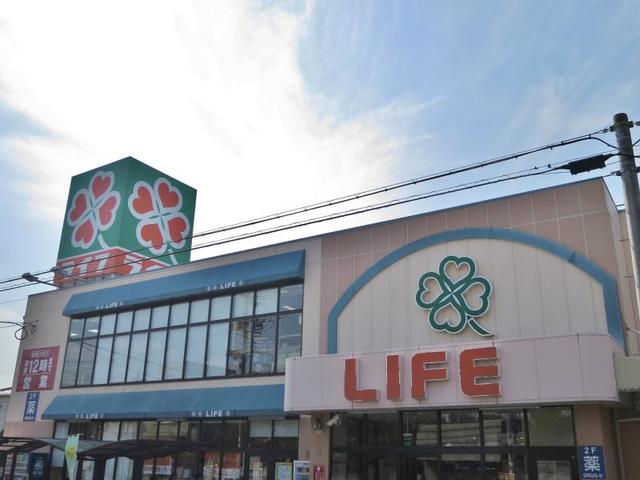 スーパー　ライフ正雀店（スーパー）まで822m