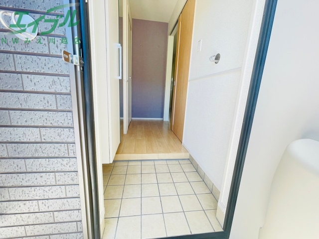玄関　同物件別室の画像です