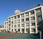 小学校　新宿区立戸塚第三小学校（小学校）まで157m