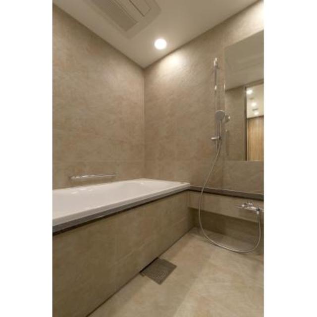 バス・シャワールーム　※写真は同タイプ住戸です。