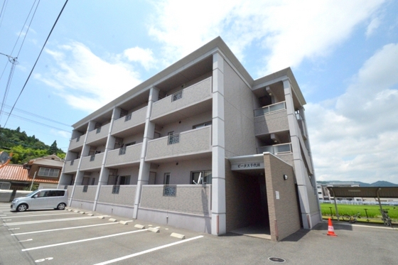 建物外観　北広島町千代田のＲＣ造マンション♪