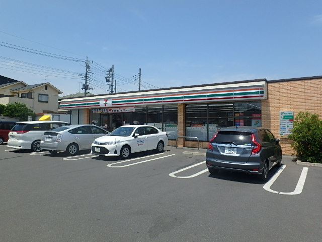 コンビニ　セブンイレブン（コンビニ）まで545m