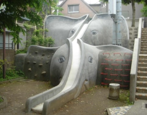 公園　あかぎ児童遊園（公園）まで1964m