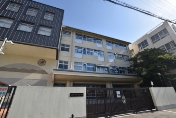 小学校　泉大津市立旭小学校（小学校）まで467m