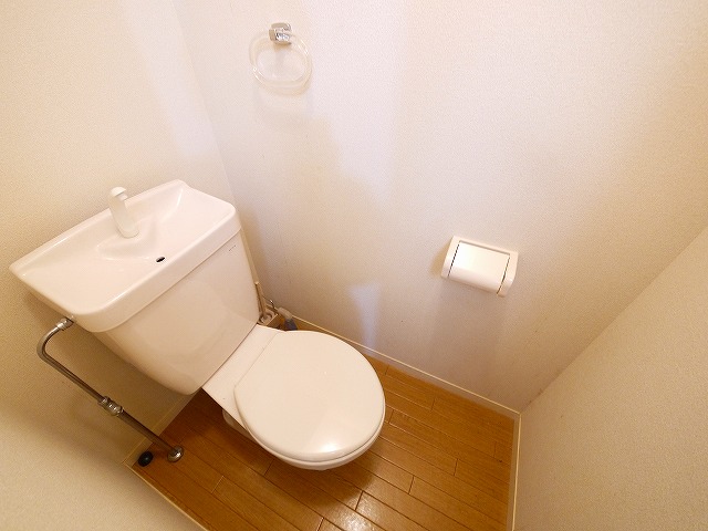 トイレ　ゆったりとした空間のトイレです