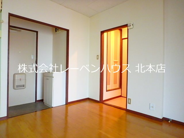 その他　同物件2階の部屋参考写真