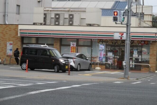 コンビニ　セブンイレブン守口京阪本通1丁目東店（コンビニ）まで474m