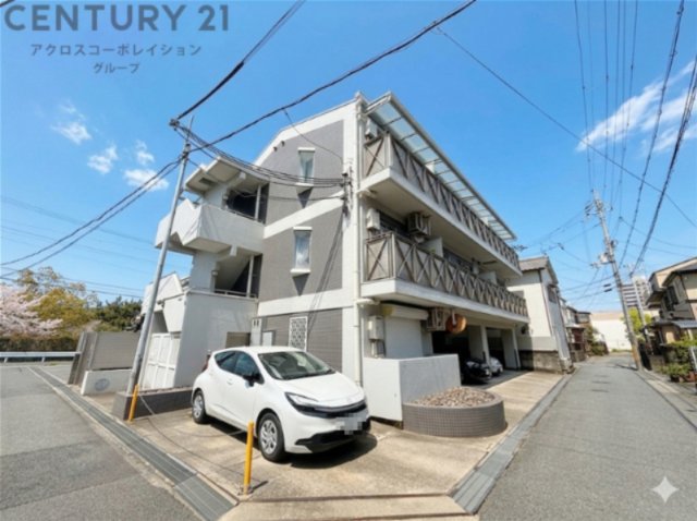 建物外観　敷地内駐車場あり！
