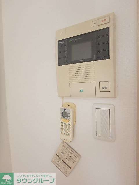 セキュリティ　モニター付きインターホン