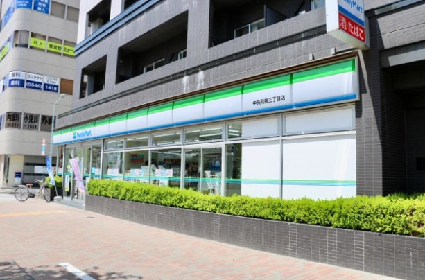 コンビニ　ファミリーマート中央月島三丁目店（コンビニ）まで187m