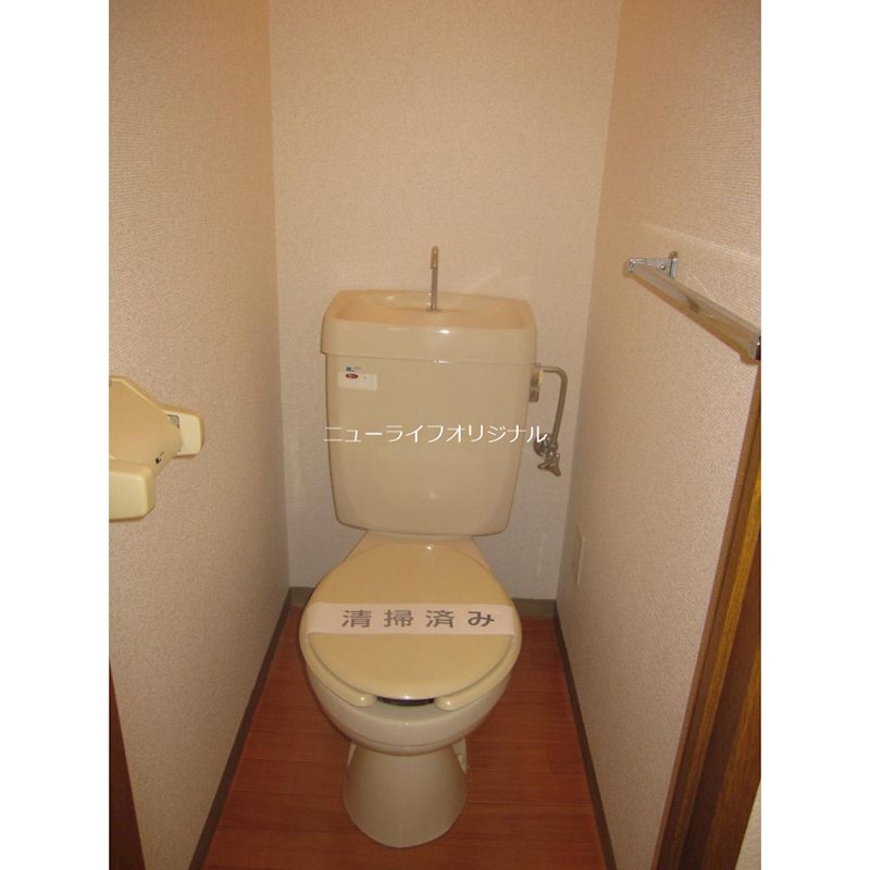 トイレ　※実際と異なる場合は現況を優先いたします